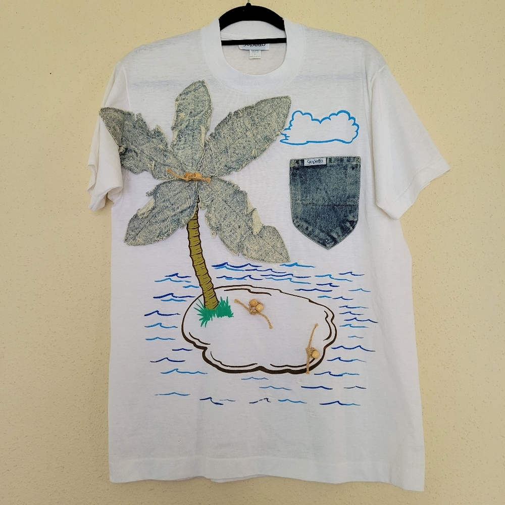 Gepetto denim island design white tee size medium
